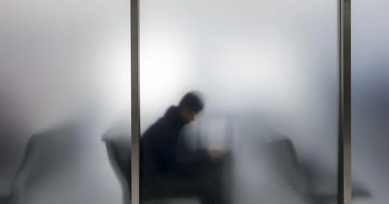 La communication : l'arme oubliée de la sécurité en solo